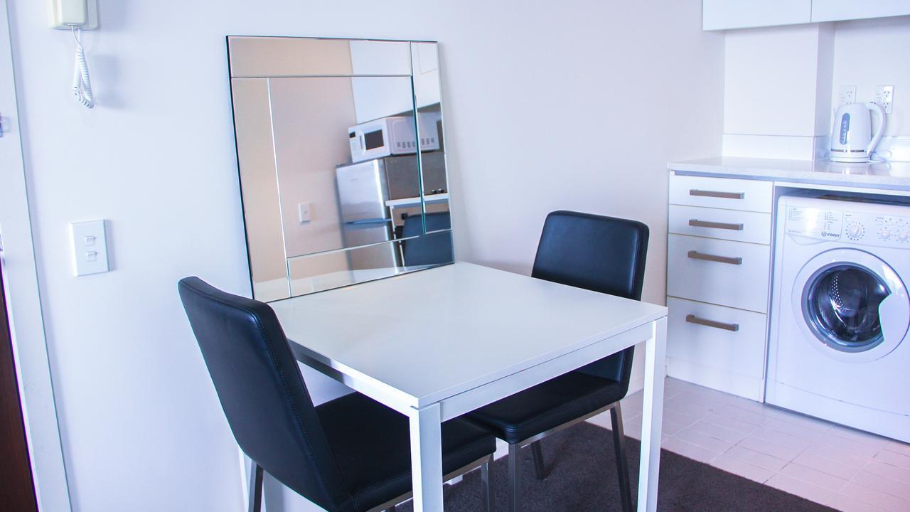 Semi Penthouse With Free Parking Apartment Auckland Exterior photo