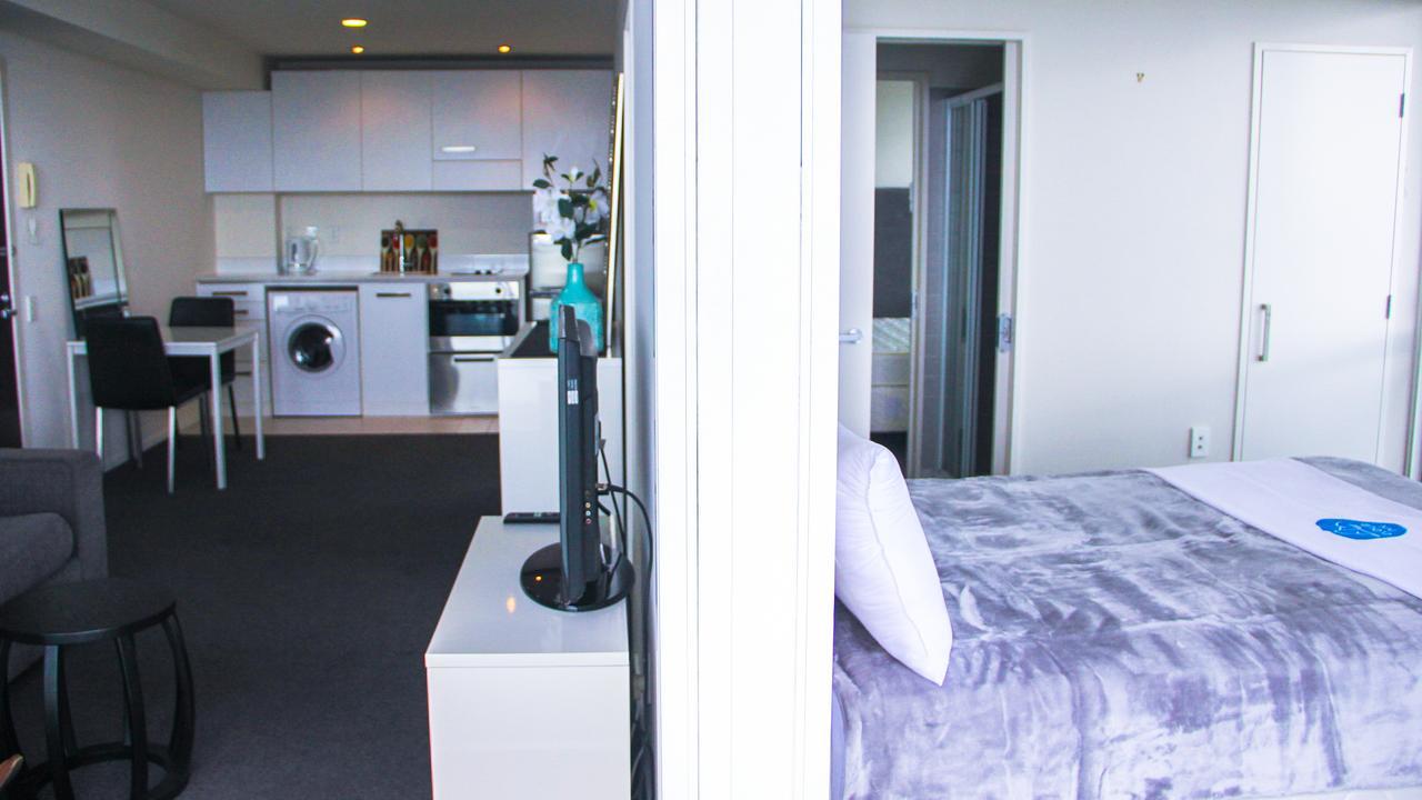 Semi Penthouse With Free Parking Apartment Auckland Exterior photo