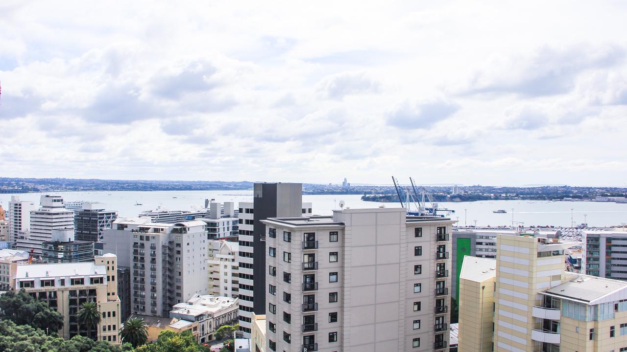 Semi Penthouse With Free Parking Apartment Auckland Exterior photo